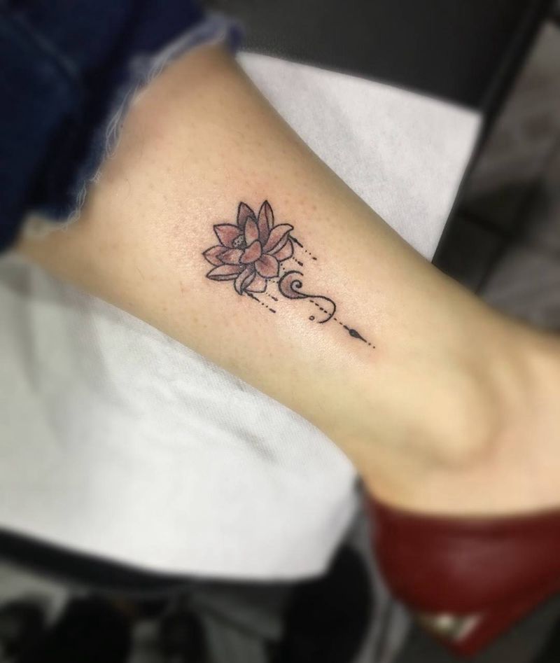 小荷花纹身图片