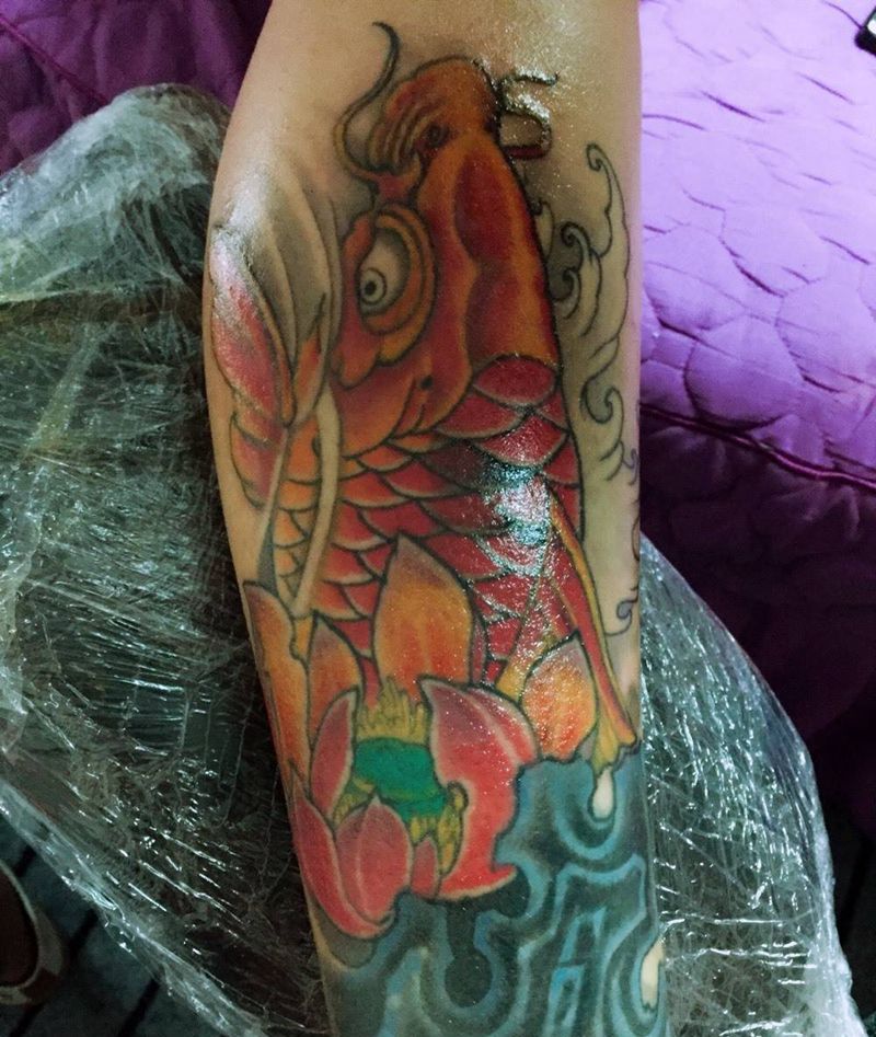 鲤鱼遮盖纹身图片