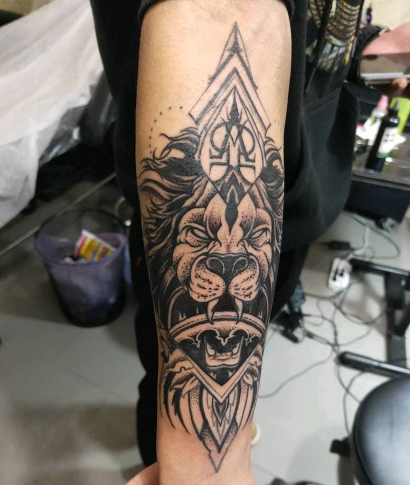 狮子纹身图片_手臂欧美写实几何纹身图案