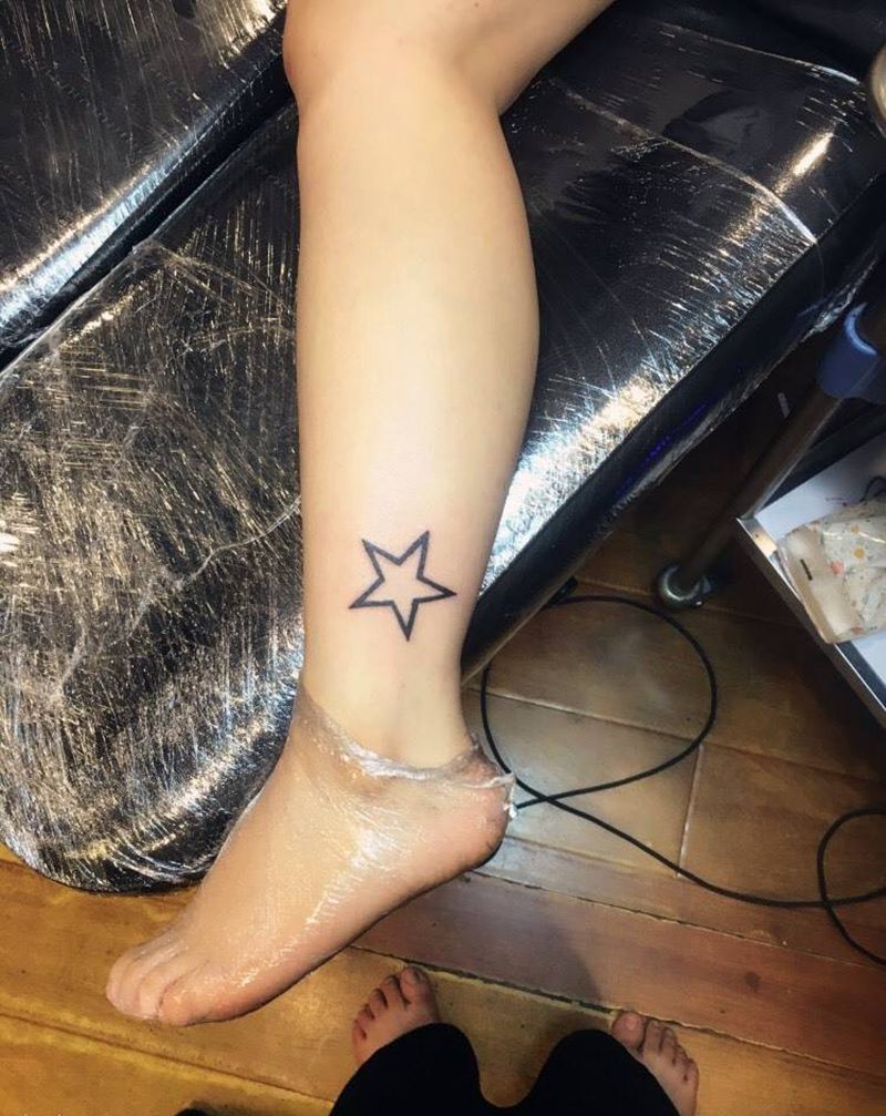 小腿五角星纹身图片