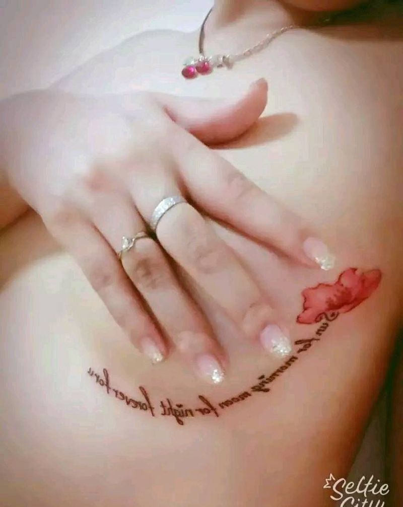 梅花字母。纹身图片