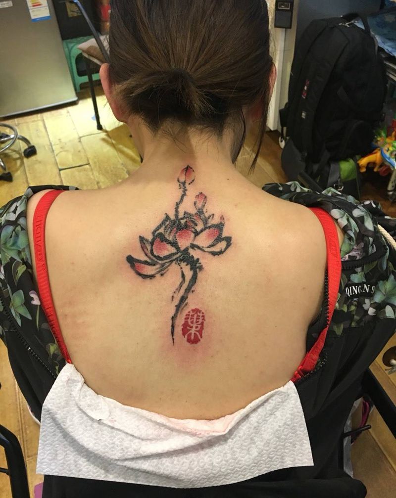 水墨荷花纹身图片