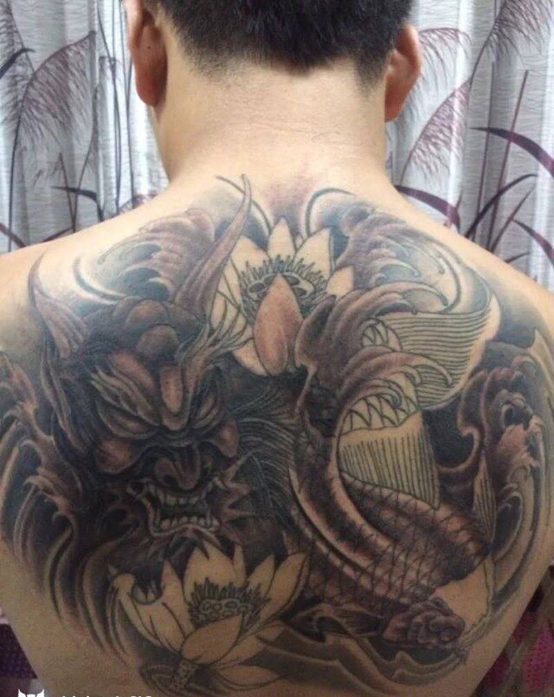 鲤鱼 般诺纹身图片