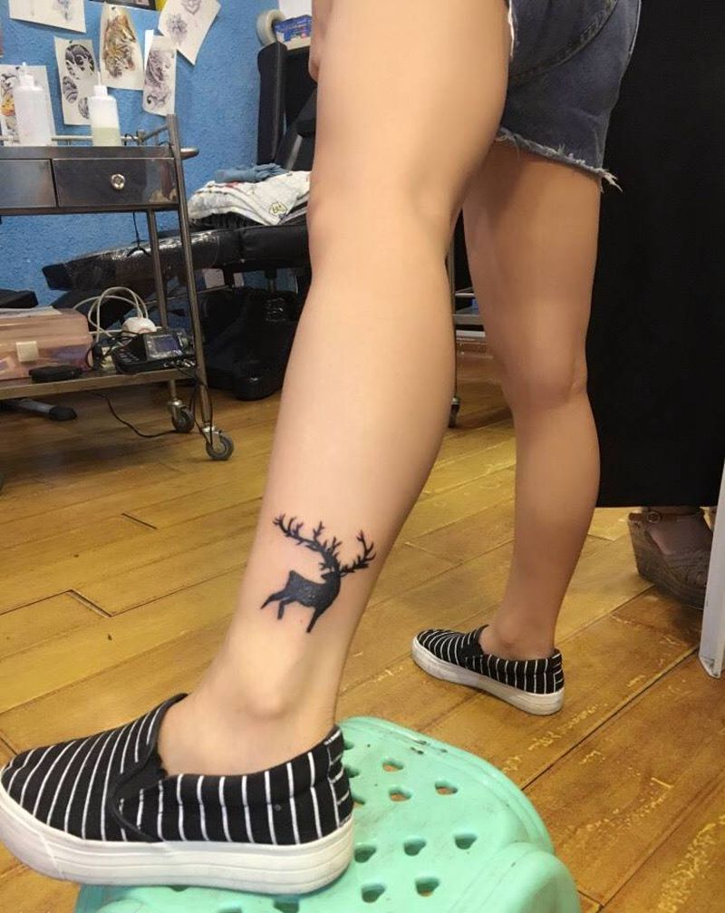 图腾麋鹿纹身图片