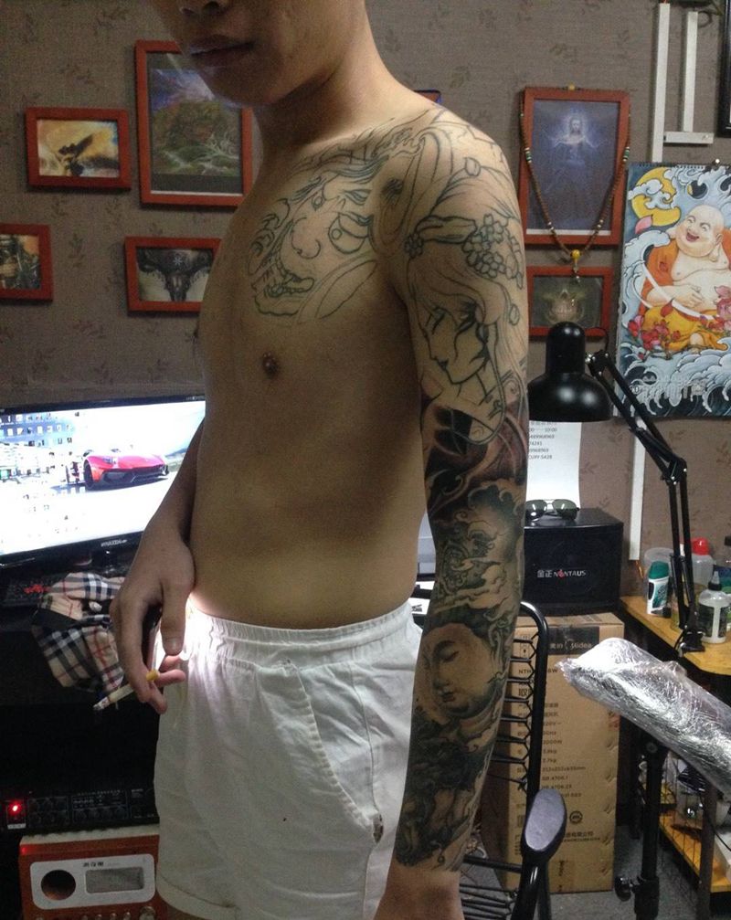 花臂佛纹身图片