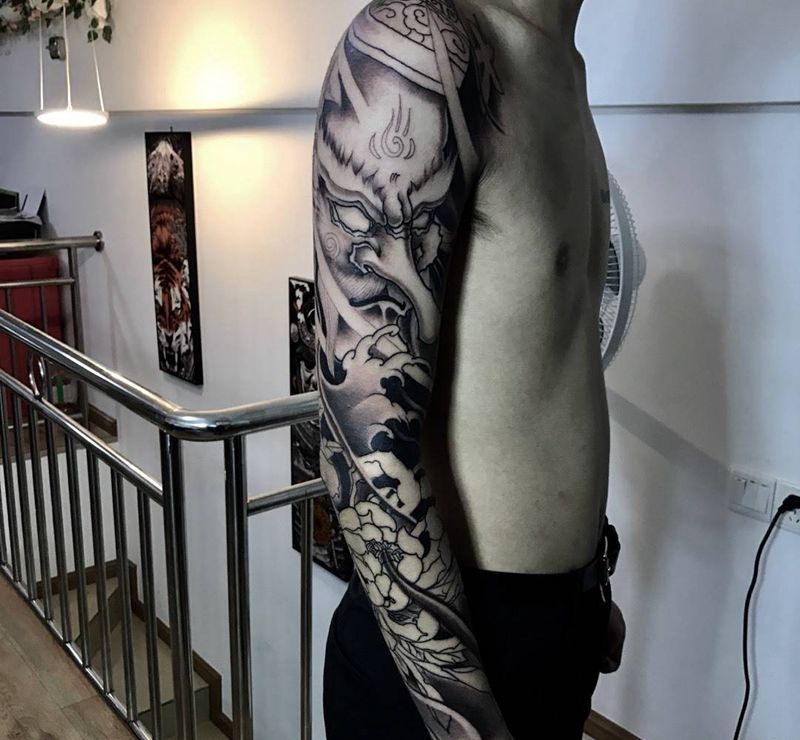 天狗花臂未完成纹身图片