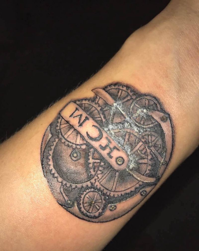 爱不停歇纹身图片