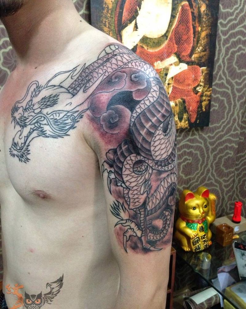 披肩龙纹身图片