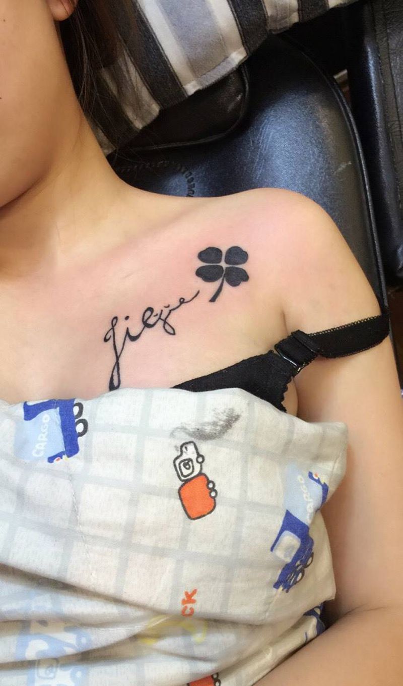 胸部纹身纹身图片