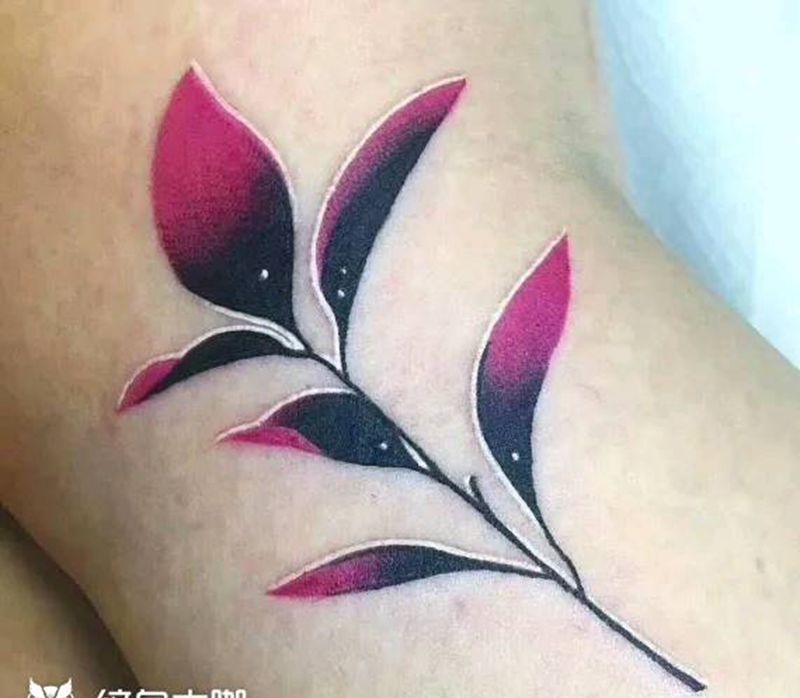 枝叶。纹身图片_腿部纹身图案