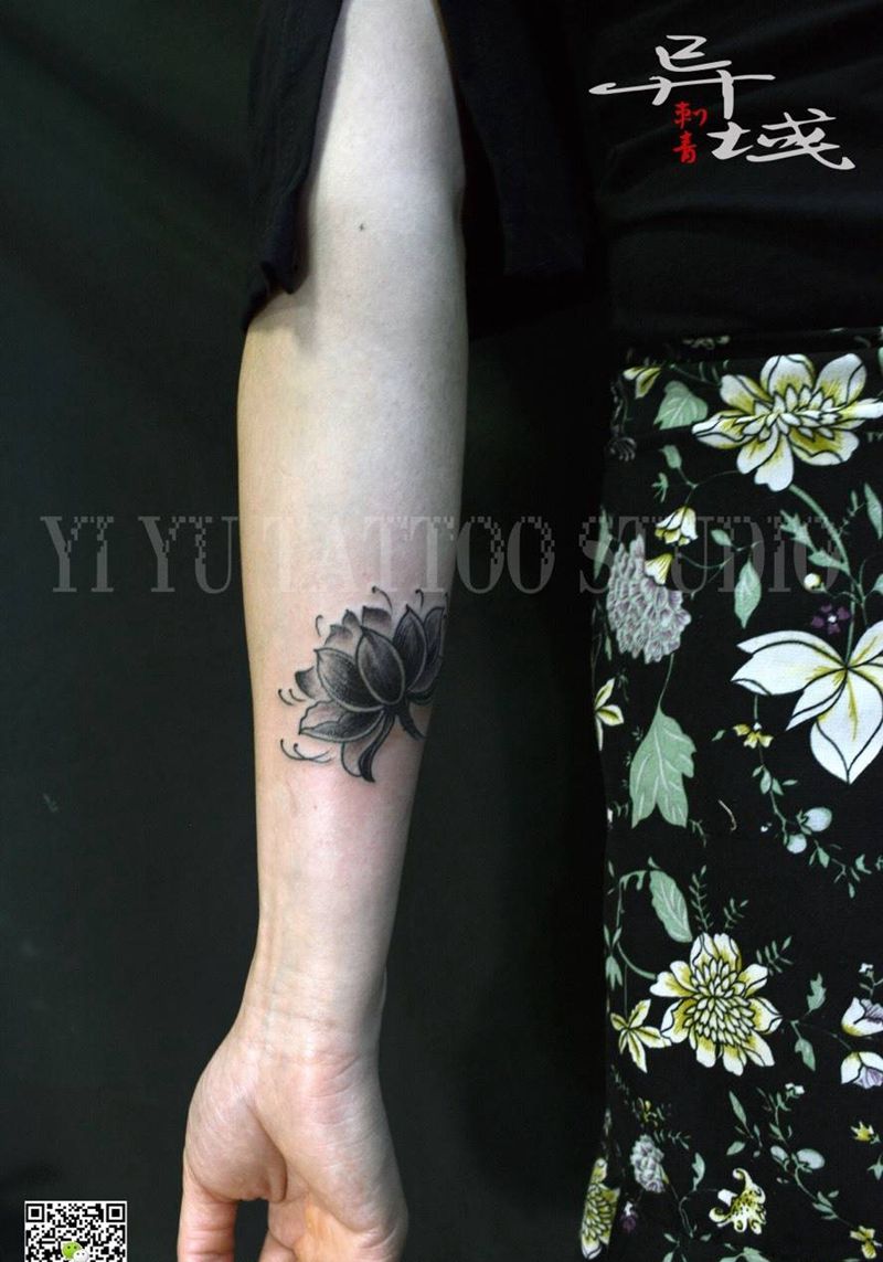 莲花，遮盖疤痕纹身图片