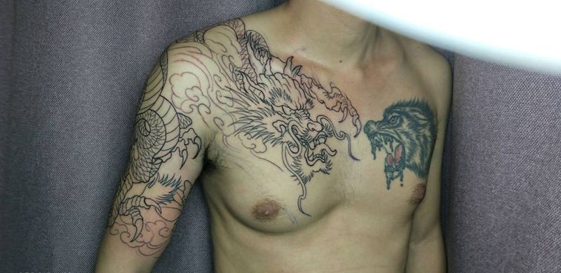 过肩龙纹身图片_新传统纹身图案