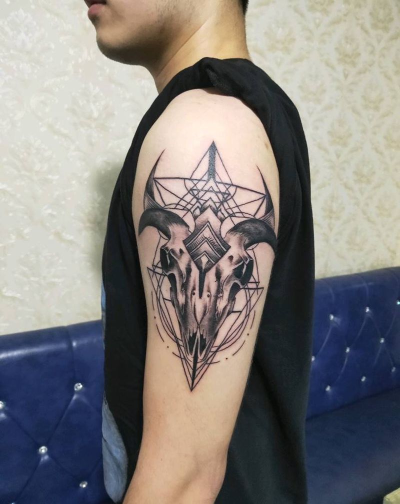 白羊座的客人纹身图片_手臂欧美写实纹身图案