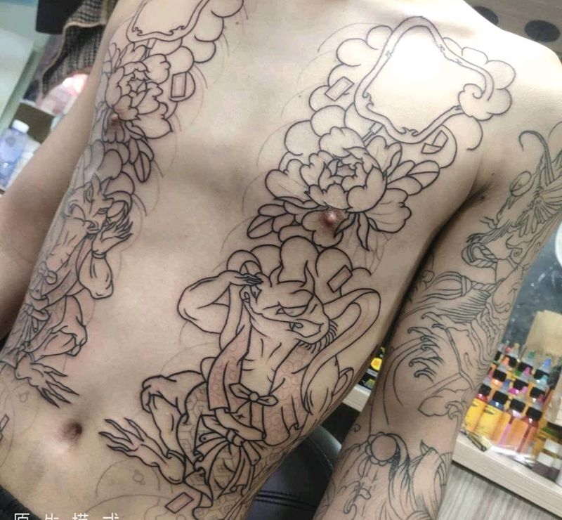 开衫纹身图片_胸部腹部老传统纹身图案