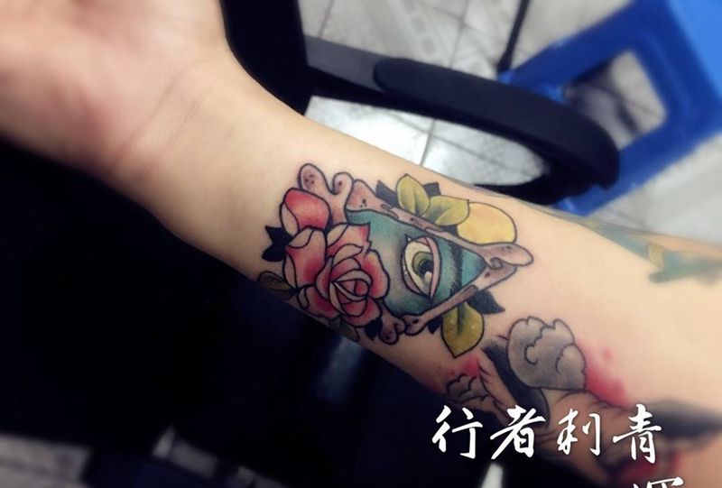 全视之眼纹身图片