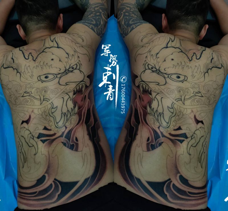 龙纹身图片_背部纹身图案