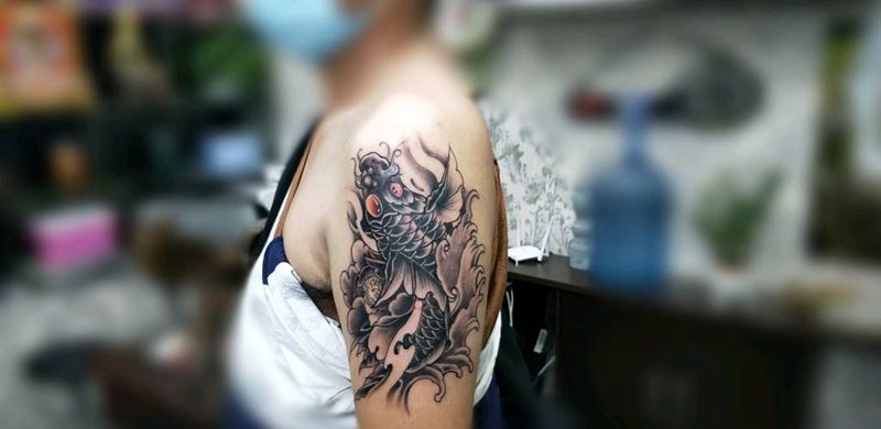 鲤鱼纹身图片_手臂纹身图案