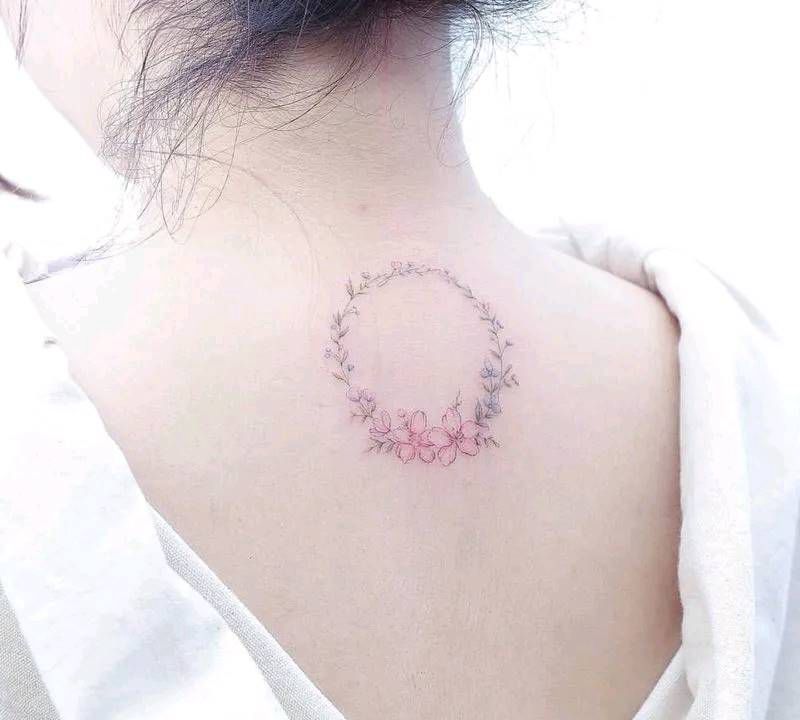 花叶。纹身图片_背部纹身图案