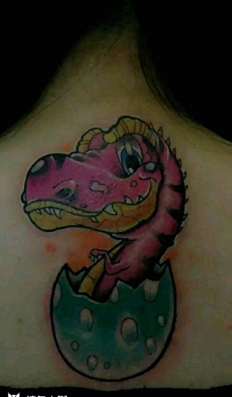 恐龙蛋壳。纹身图片