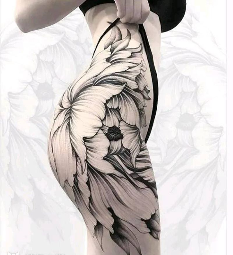 牡丹花叶。纹身图片_臀部纹身图案