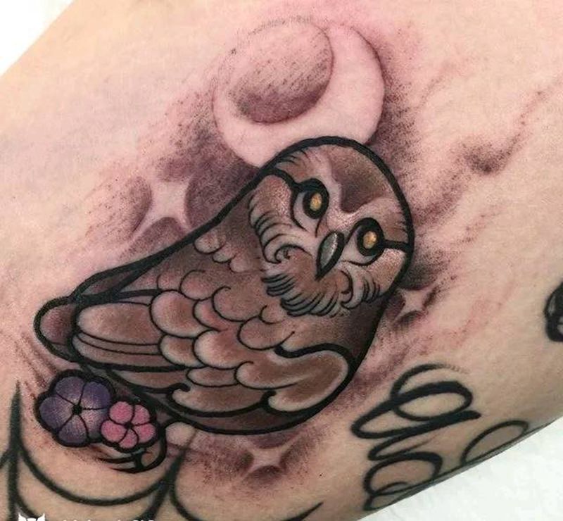 猫头鹰樱花月亮。纹身图片_手臂纹身图案