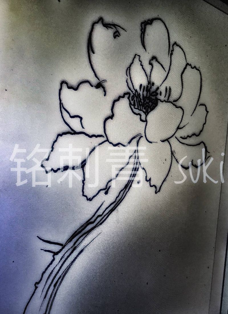 定做莲 线稿纹身图片