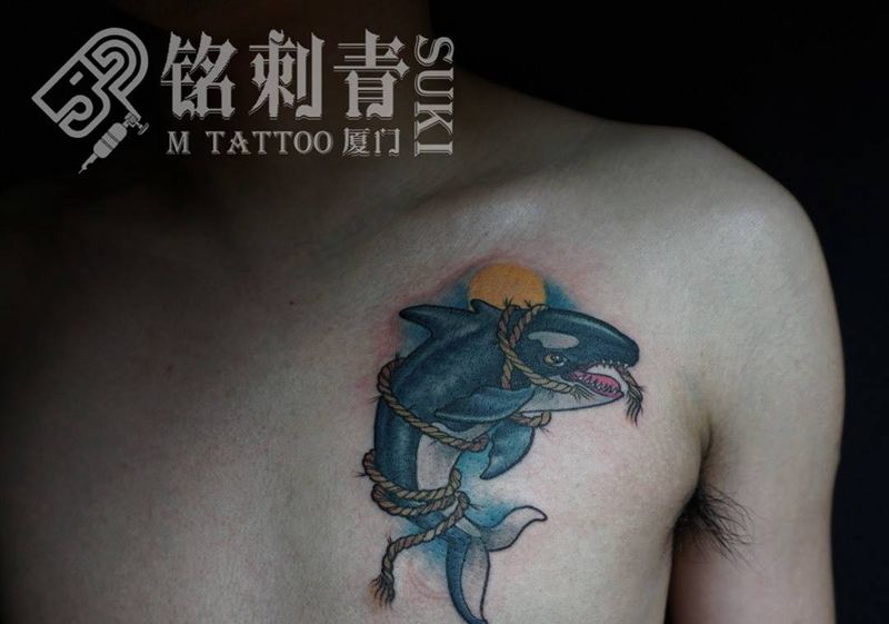 虎鲸纹身图片_胸部New School设计定做纹身图案