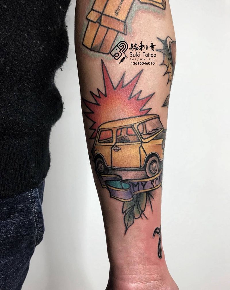 憨豆先生的小黄车纹身图片_原创欧美纹身图案