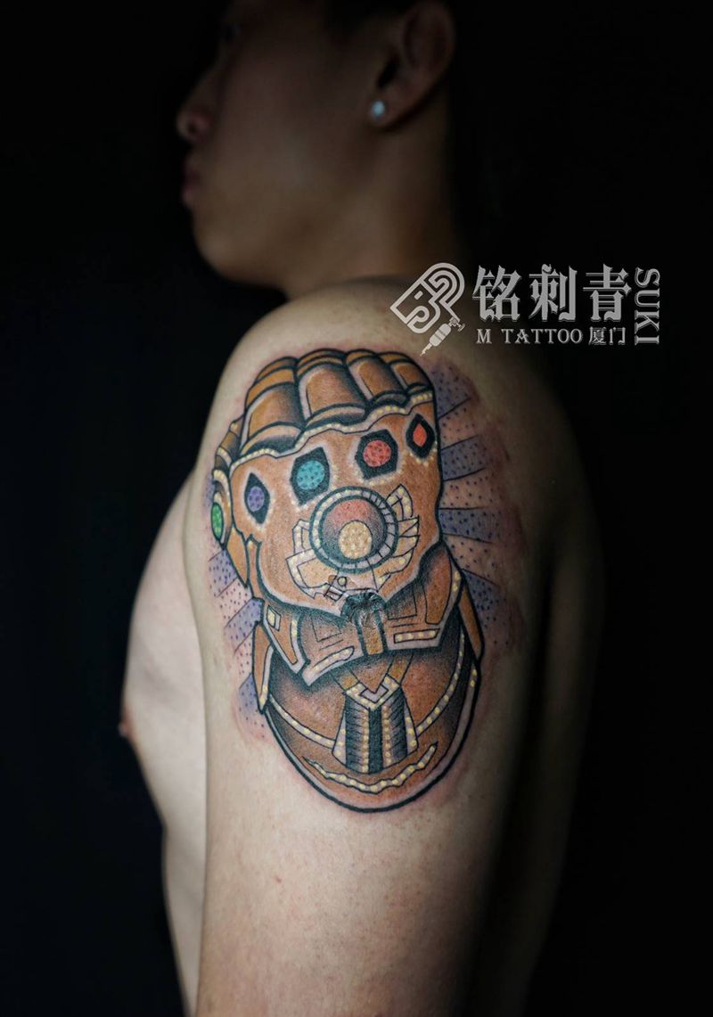灭霸手套纹身图片_手臂Old School纹身图案