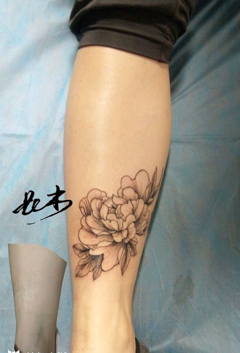 盖疤纹身图片_脚部点刺纹身图案