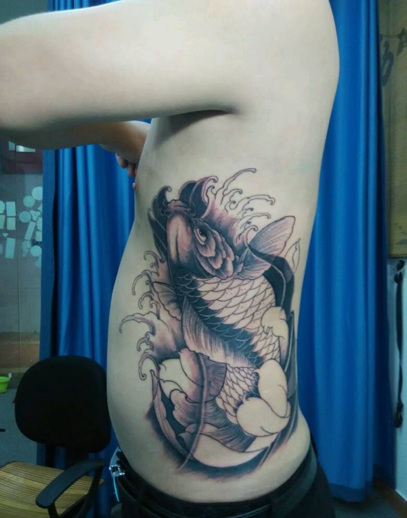侧腰鲤鱼（未完成）纹身图片_腹部腰部传统动物植物图腾原创纹身图案