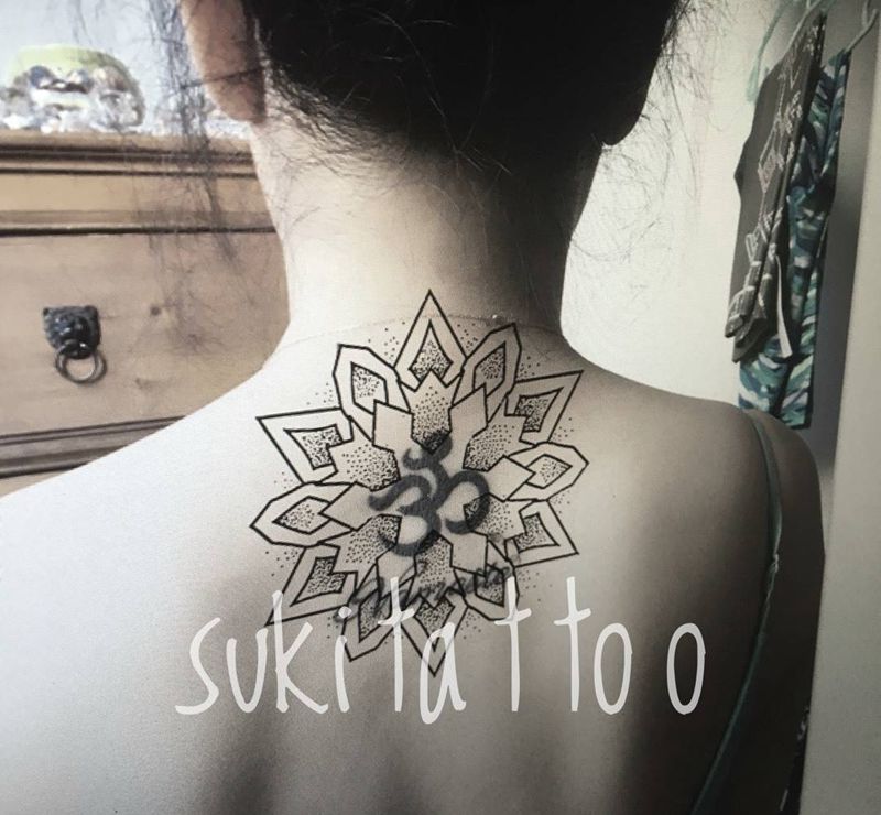 旧图翻新添加定做纹身图片_图腾欧美颈部纹身图案