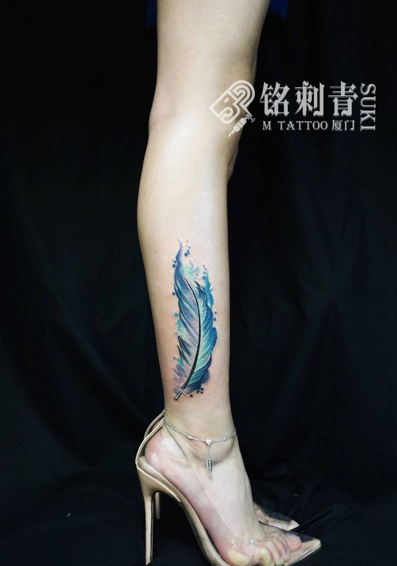水彩羽毛纹身图片