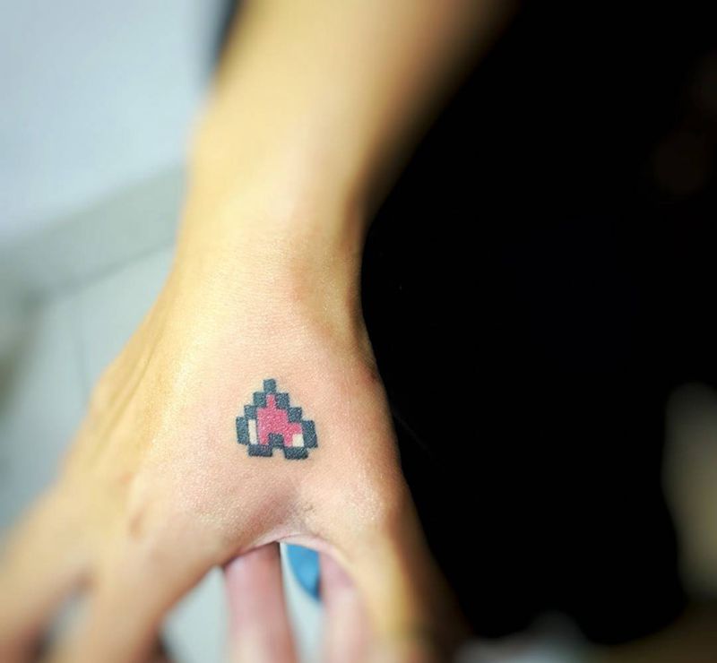 小清新纹身图片_成品手部欧美清新纹身图案