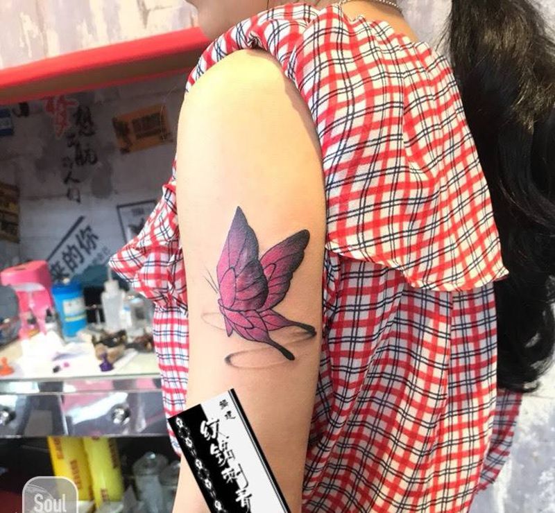 花蝴蝶纹身图片