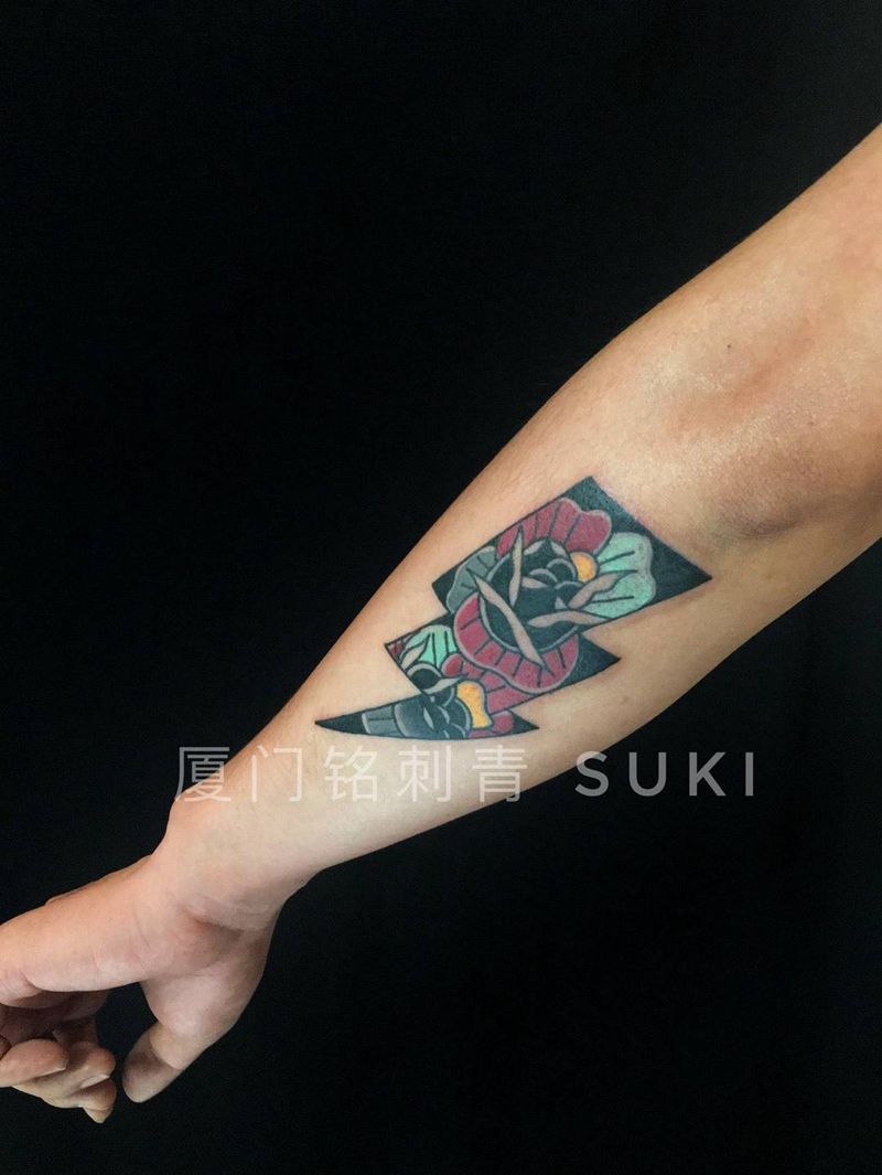 Oldschool纹身图片_成品手臂欧美纹身图案