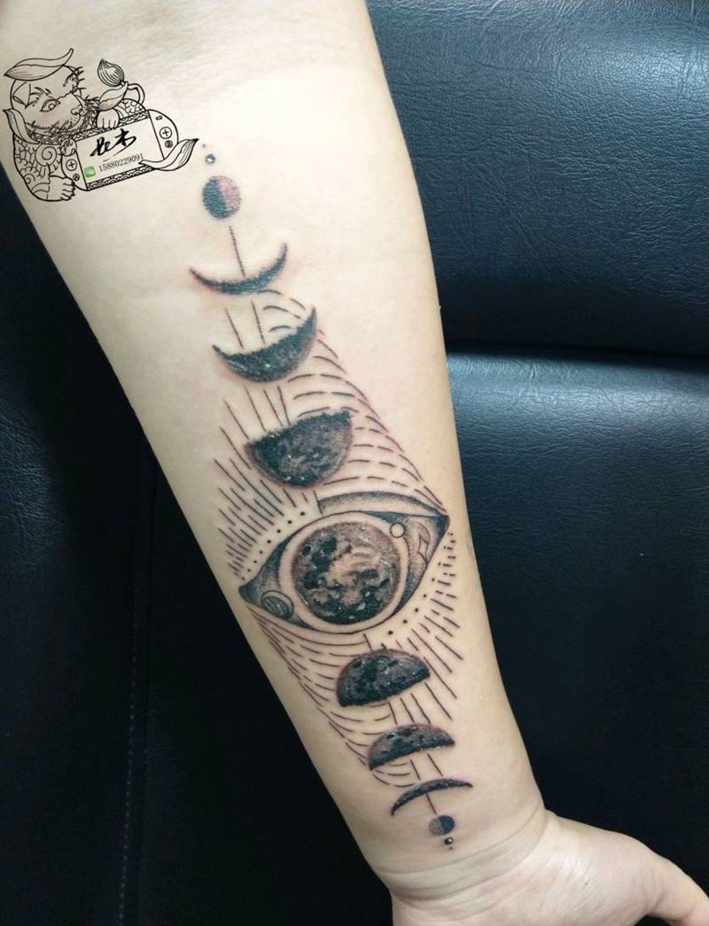 月相变化纹身纹身图片_手臂欧美写实几何纹身图案