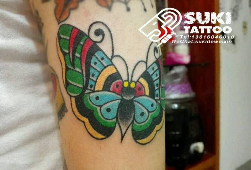 蝴蝶纹身图片_手臂欧美纹身图案