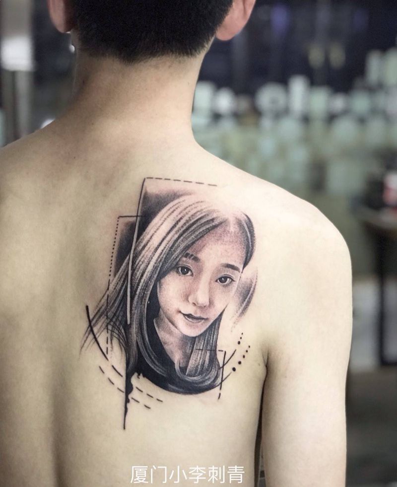 肖像作品纹身图片_背部欧美写实点刺厦门纹身图案