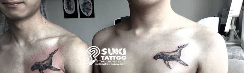 好兄弟纹一对鲸鱼纹身图片_成品胸部欧美动物纹身图案