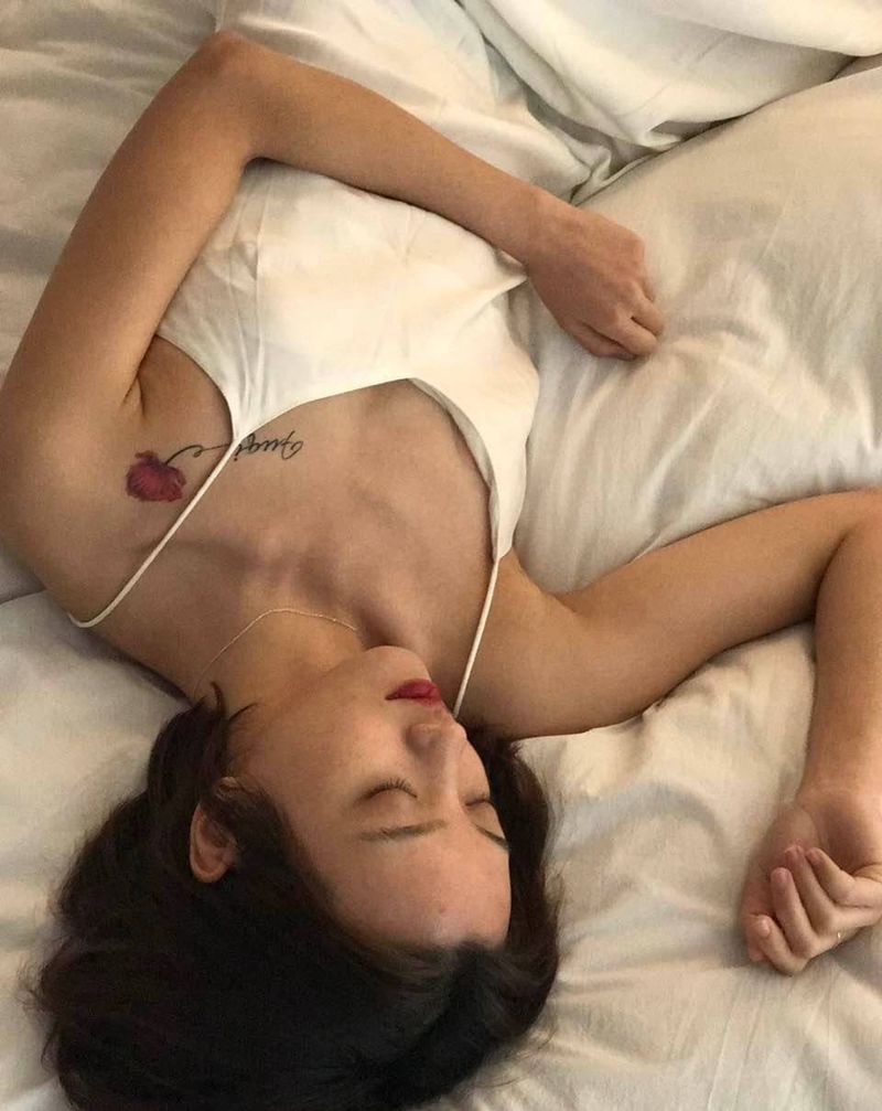 罂粟花恢复完纹身图片_原创清新欧美胸部成品纹身图案