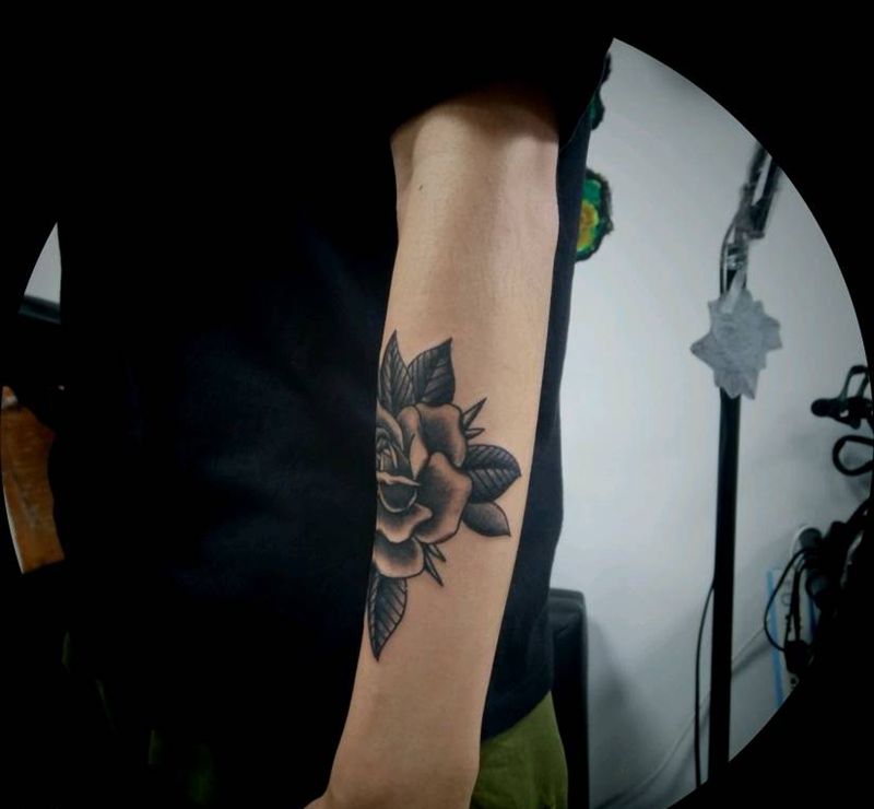 泉州过来的小帅哥的school纹身图片_手臂Old School纹身图案