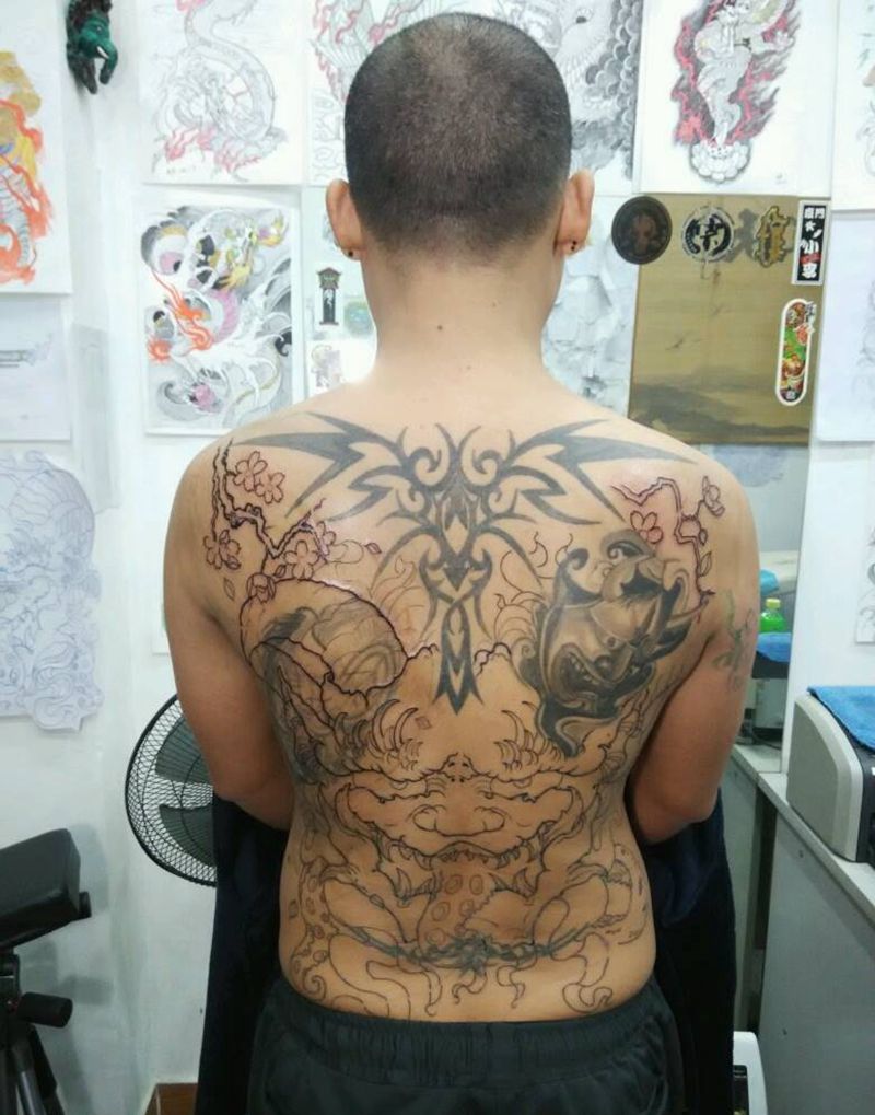 满背遮盖，线条完成纹身图片_背部传统肖像写实人物鬼神原创纹身图案