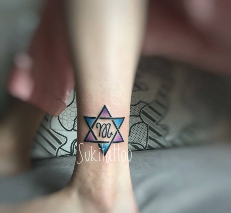 彩色六芒星和天蝎座纹身图片_欧美清新成品腿部纹身图案