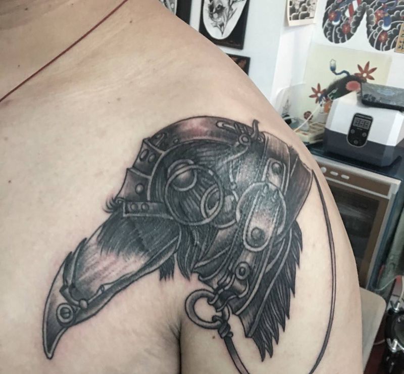 蒸汽朋克纹身图片_成品胸部肩部欧美动物纹身图案