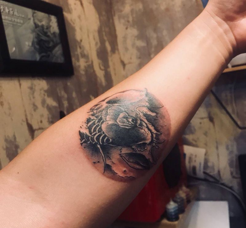 小臂鱼纹身图片