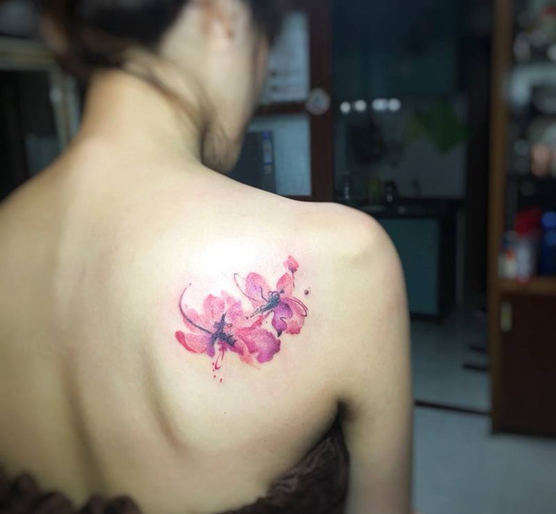 水彩花卉纹身图片