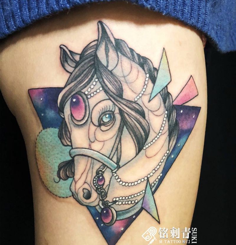 欧美彩色小马纹身图片_腿部New School纹身图案