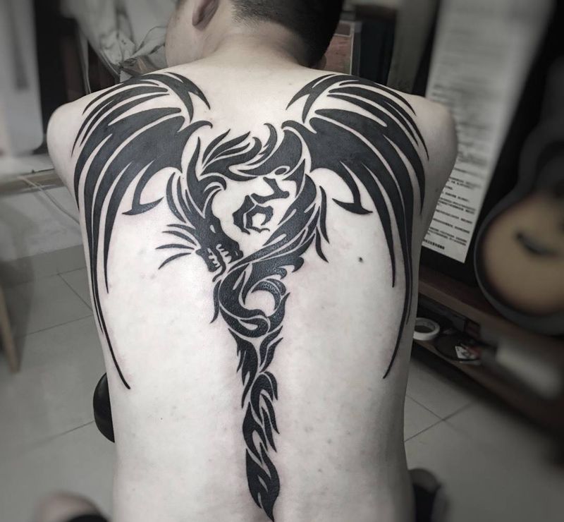 原创 西方龙图腾纹身图片_原创成品背部欧美图腾纹身图案