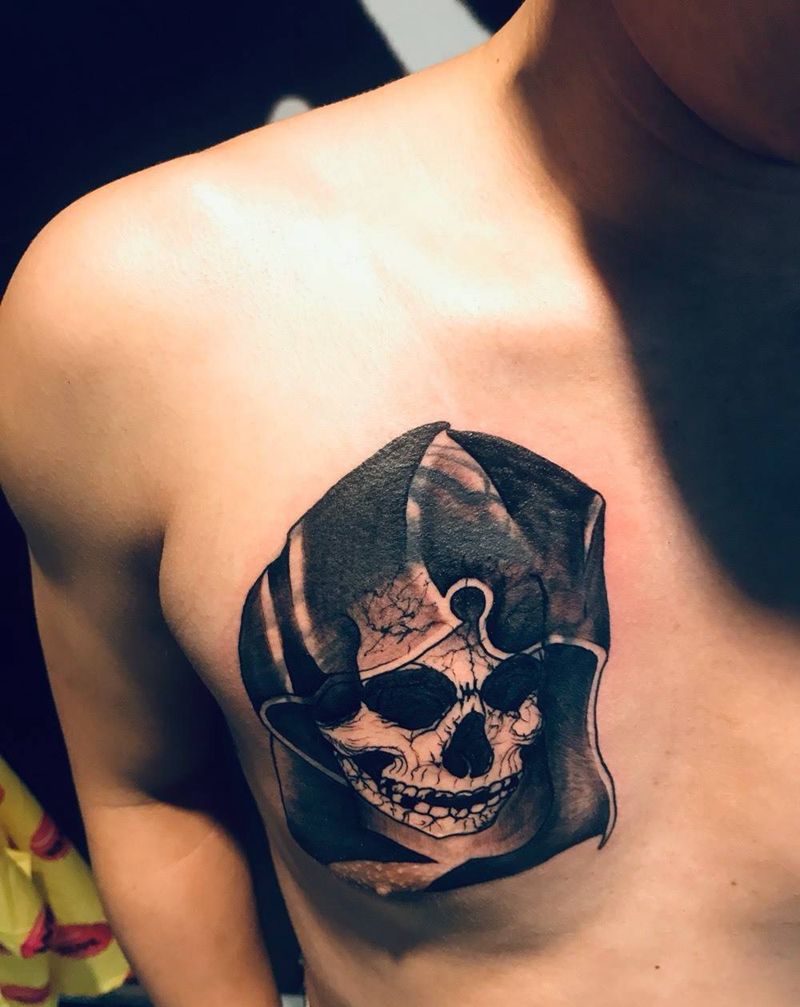 遮盖胸前人像纹身图片